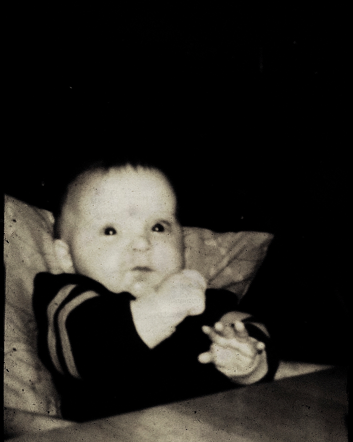 Milla - Vaatturi ja pukuompelijaksi opiskellut ahertelija